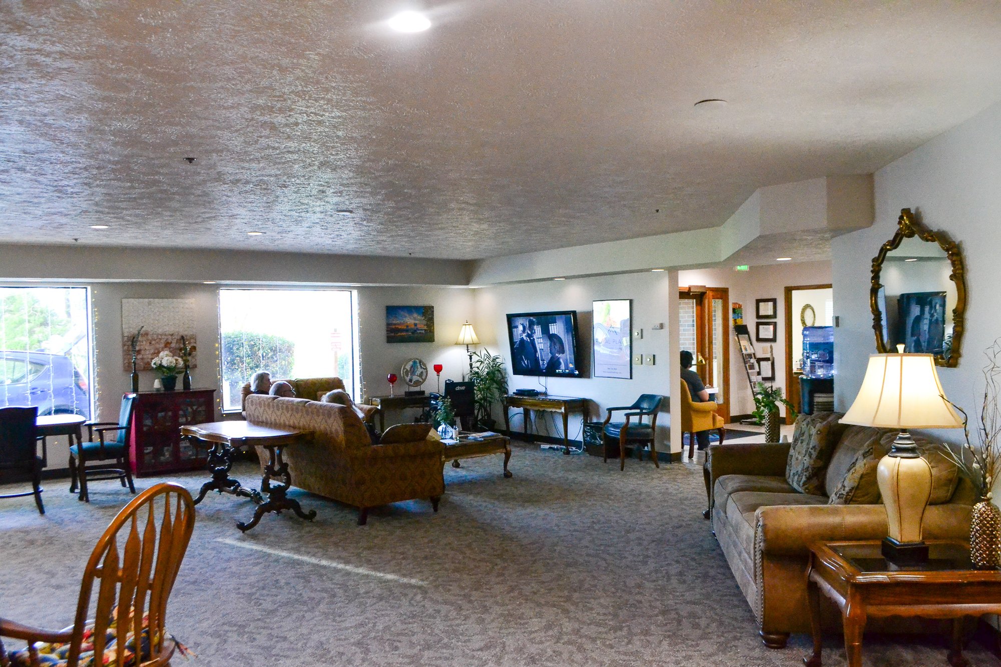 At Royal Plaza of Olympus, we take care of the daily chores and upkeep so you can focus on enjoying your day.